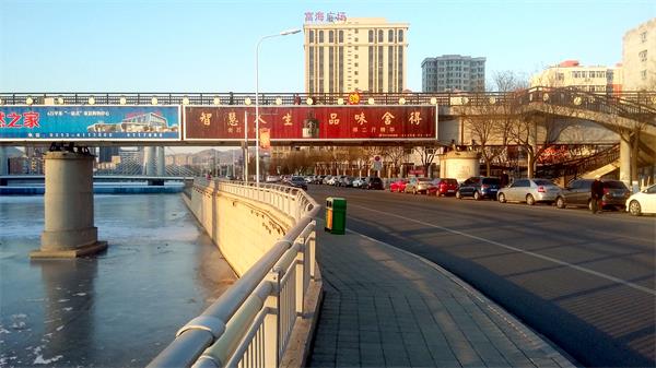 濱河路三面翻南面